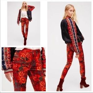 Unique Find! Velvet Floral Free People Jeans 🌷